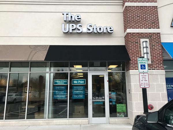 Facade of The UPS Store Lebanon