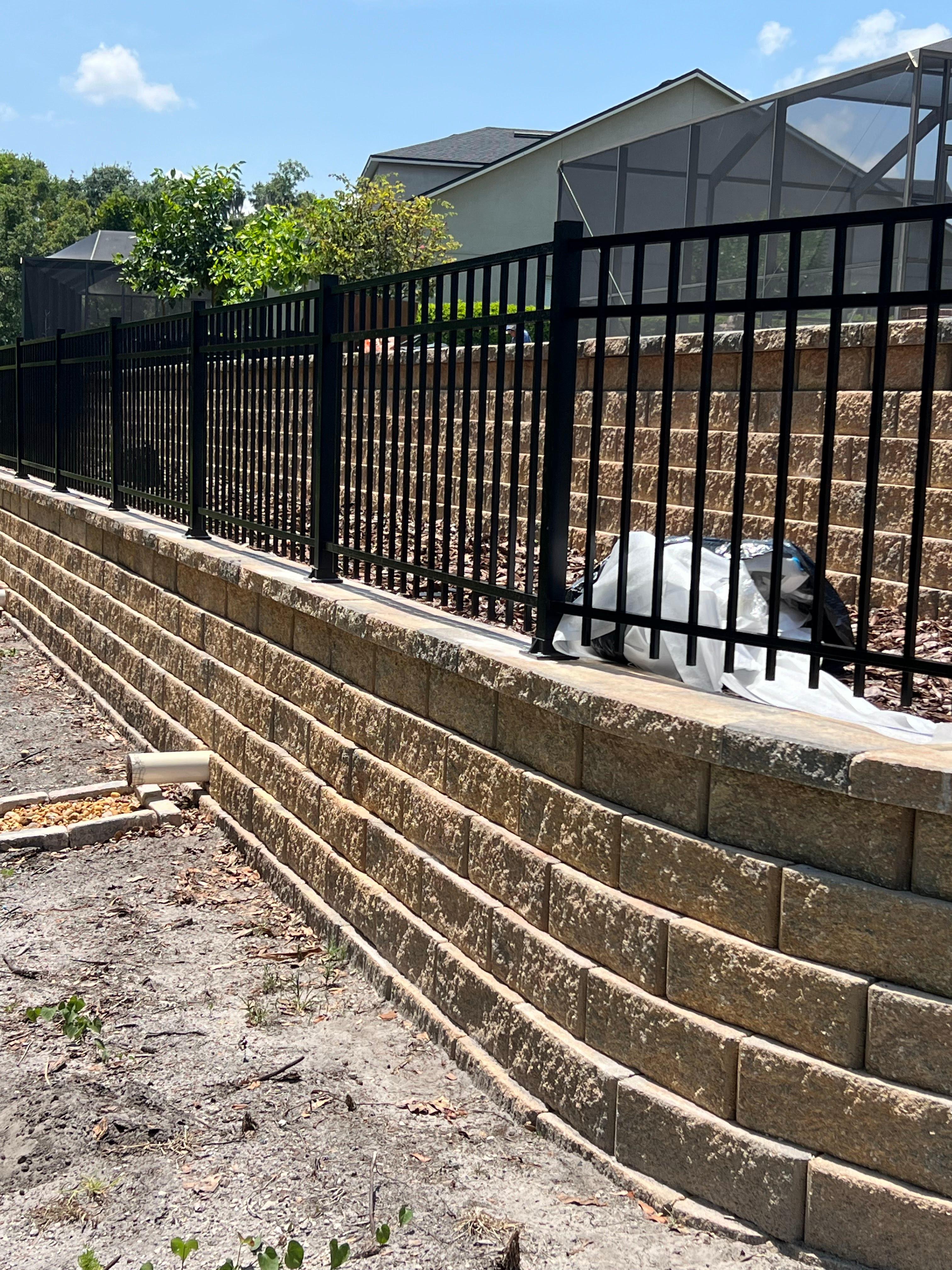 Dynamite Fence Tampa Image