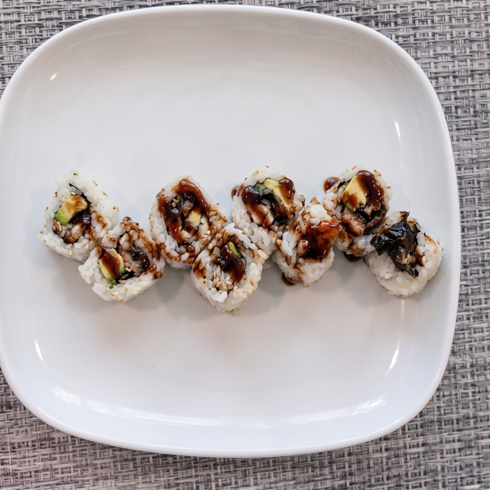 Eel & Avocado Roll