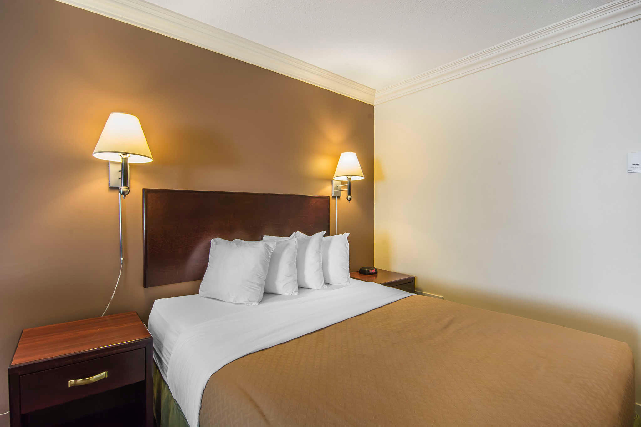 Images Quality Inn & Suites