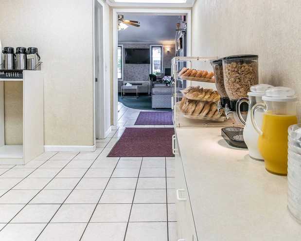 Images Rodeway Inn