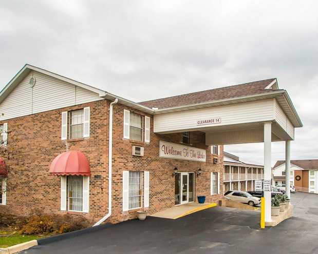 Images Econo Lodge Inn & Suites Lake Of The Ozarks
