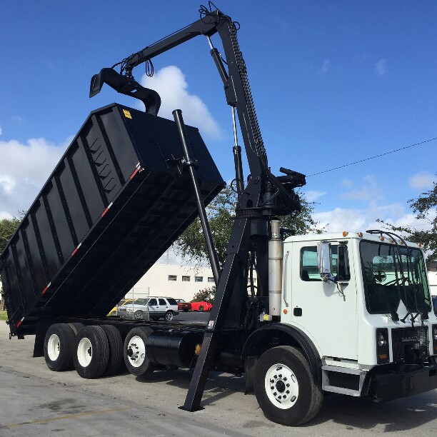 Su-Tree Service Image