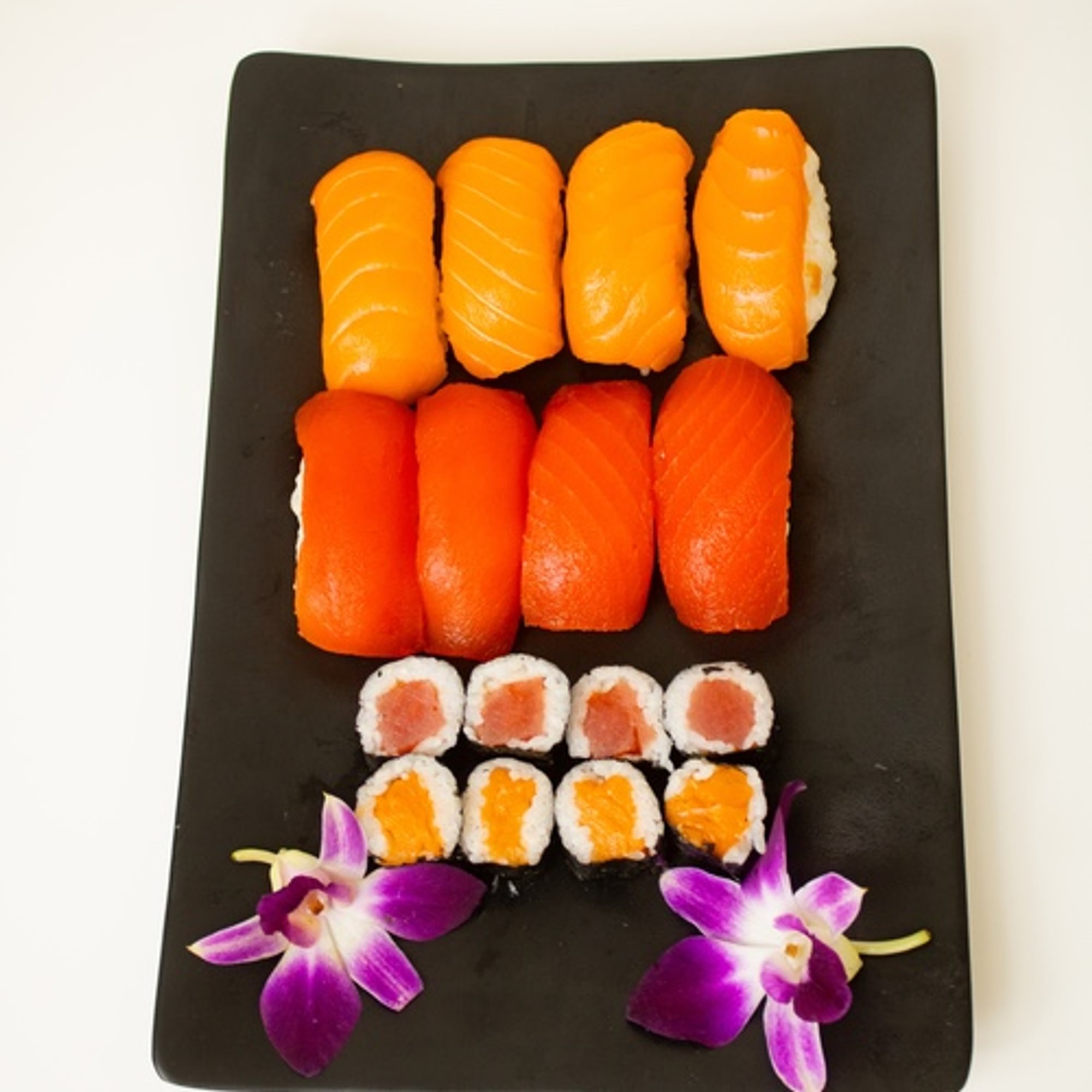 Ni Ni's Nigiri