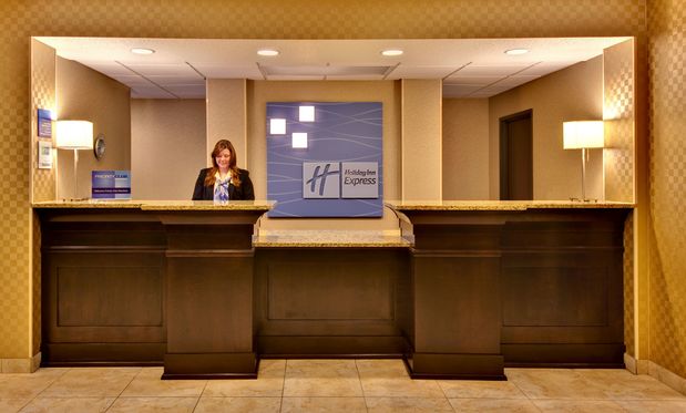 Images Holiday Inn Express & Suites Council Bluffs - Conv Ctr Area