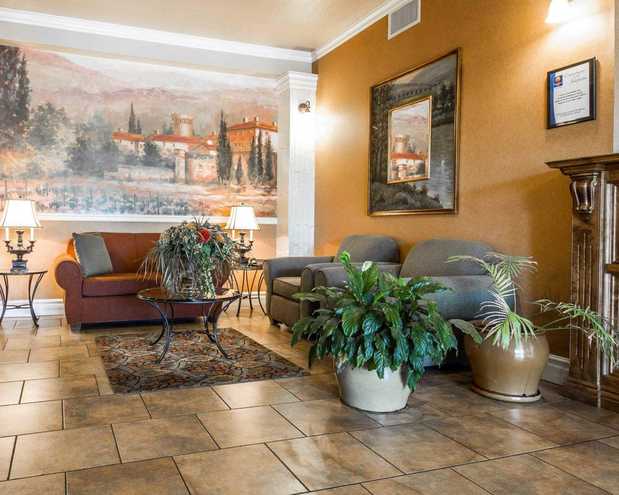 Images Comfort Inn & Suites