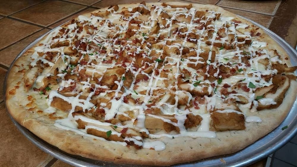 White Chicken, Bacon & Ranch Pizza