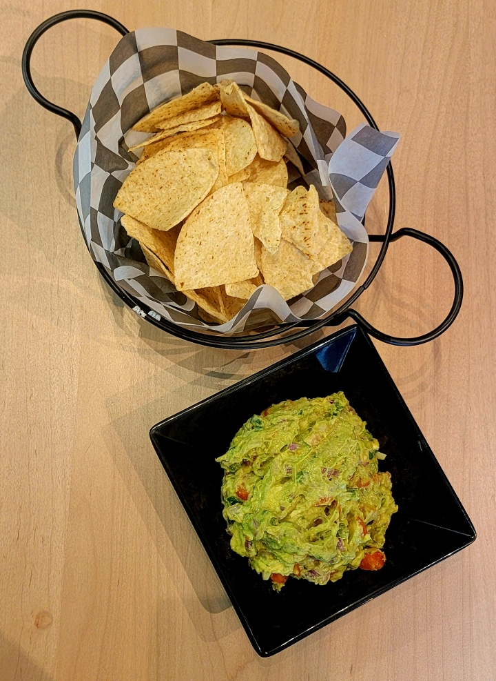 Guac & Chips