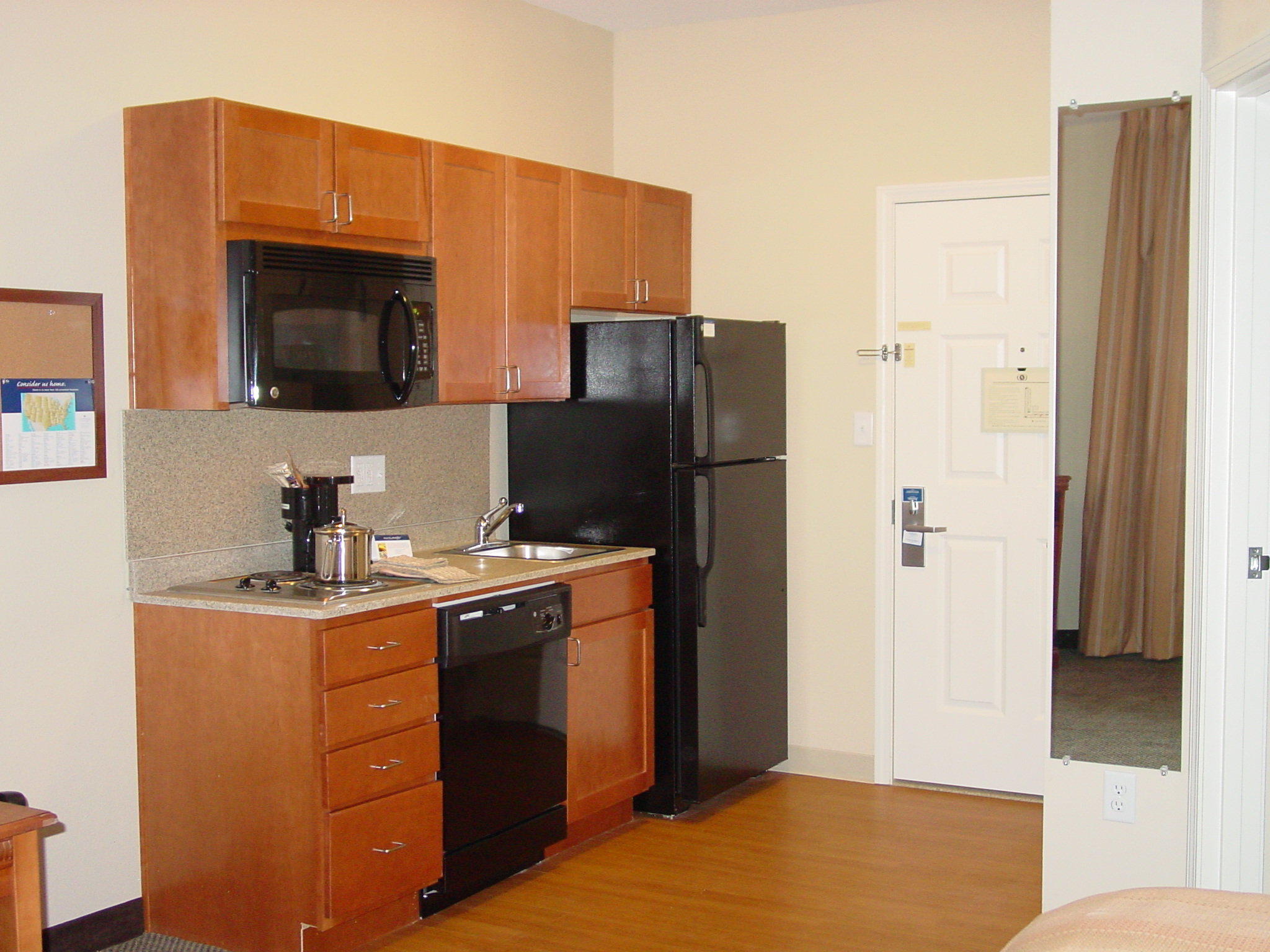 Candlewood Suites DFW South Photo