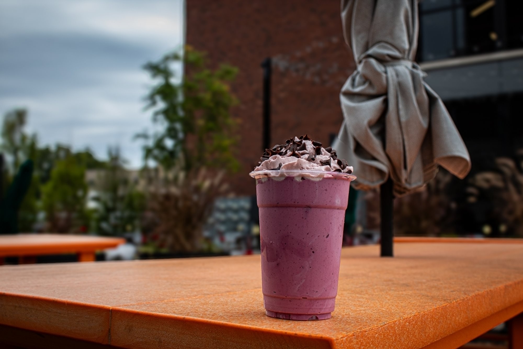 MIDNIGHT BRAMBLE SHAKE