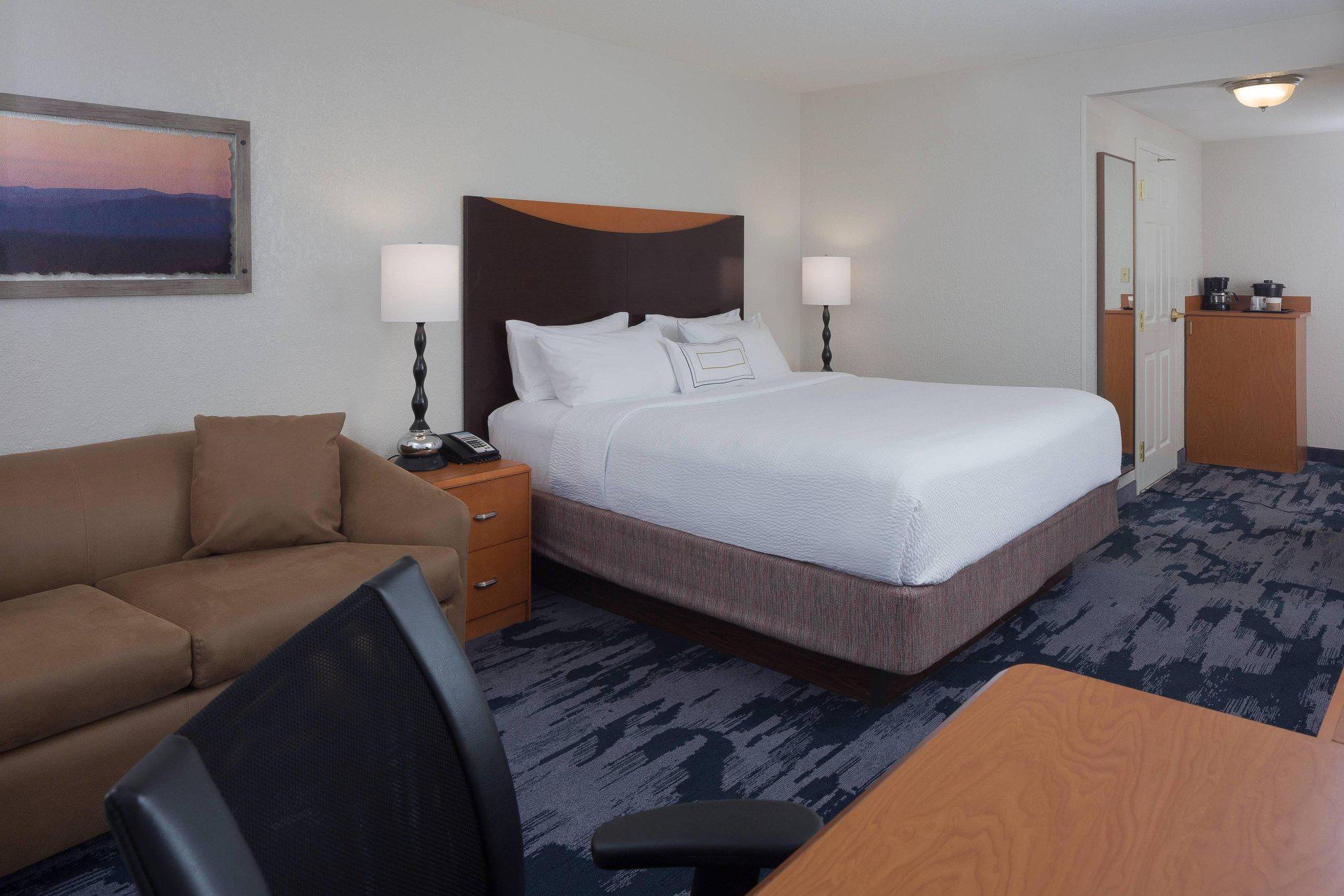 Fairfield Inn & Suites by Marriott Orlando Lake Buena Vista Photo