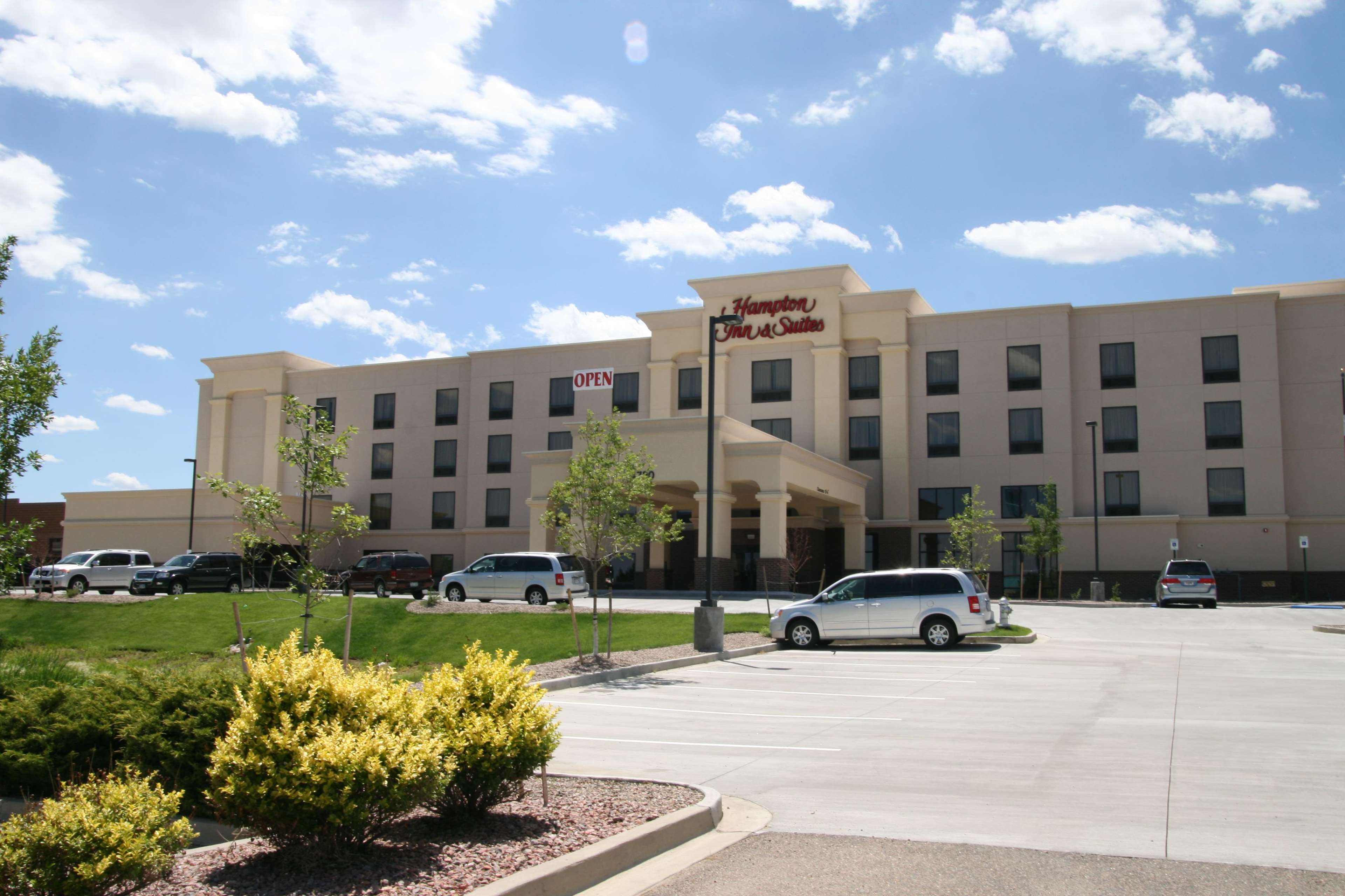 Hampton Inn and Suites Pueblo/North Photo