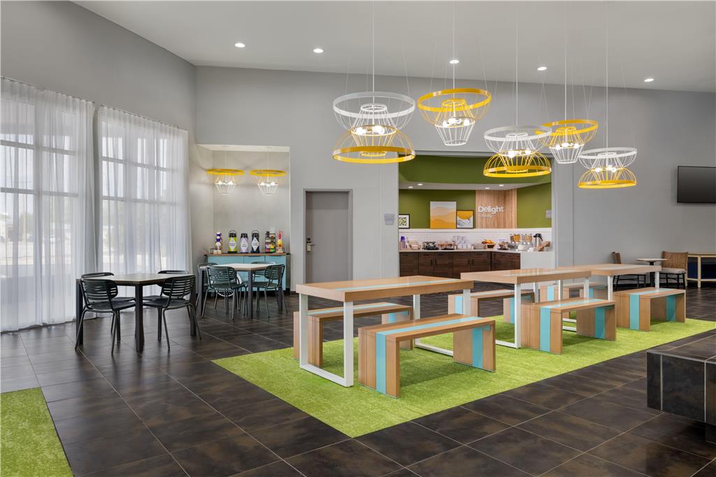 Spark by Hilton Artesia Image