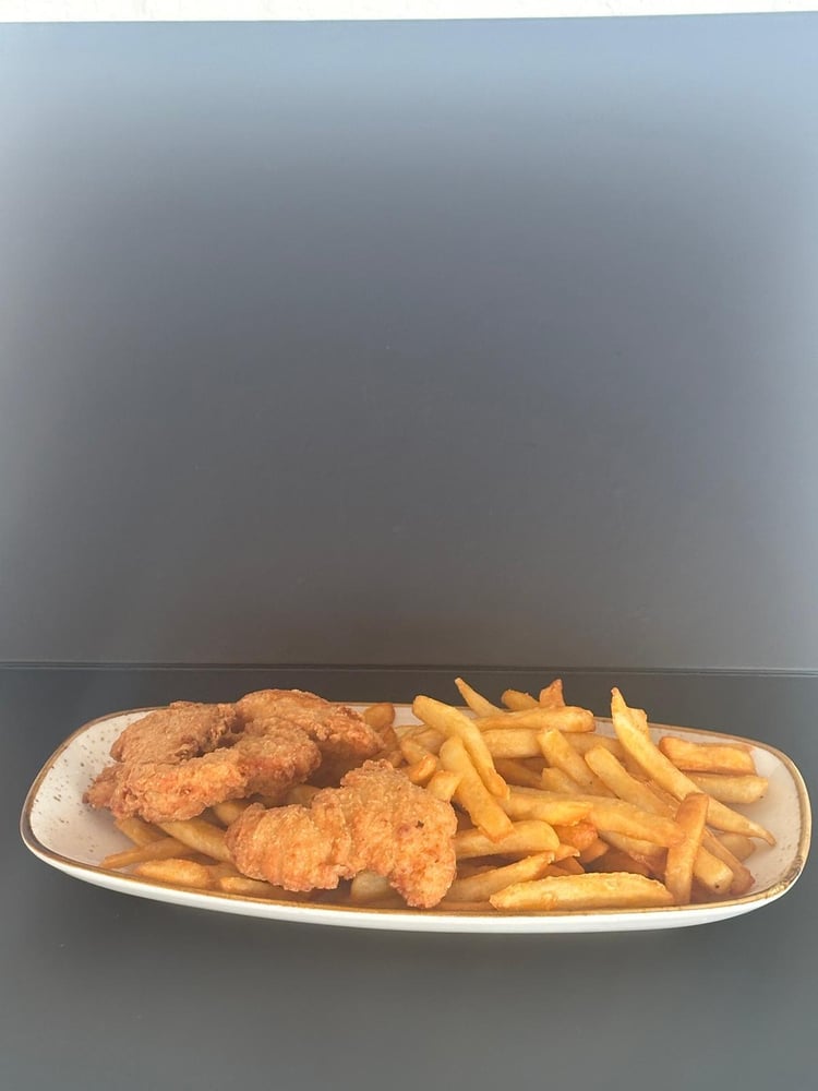Kid's Chicken Fingers & Fries