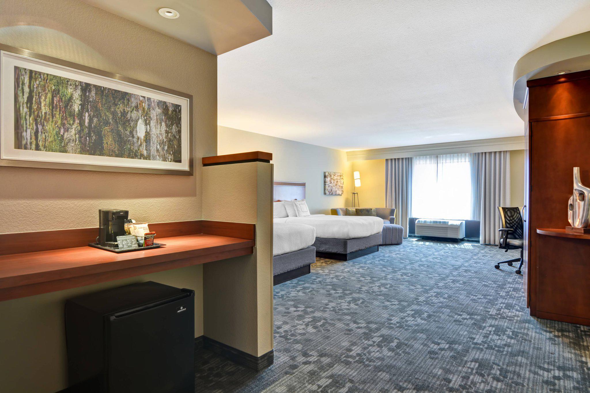 Courtyard by Marriott Wichita at Old Town Photo