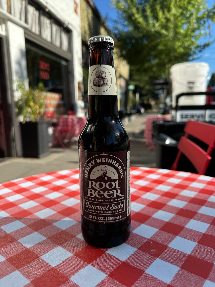 Henry Weinhard's Rood Beer