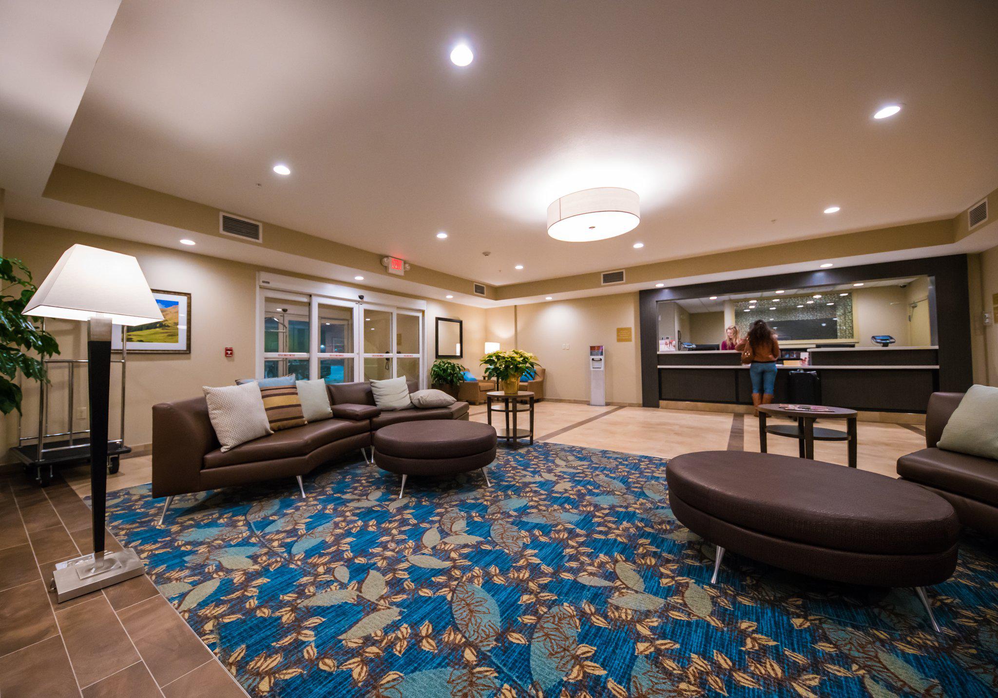 Candlewood Suites Fairbanks Photo