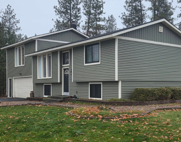 20/20 Exteriors Image