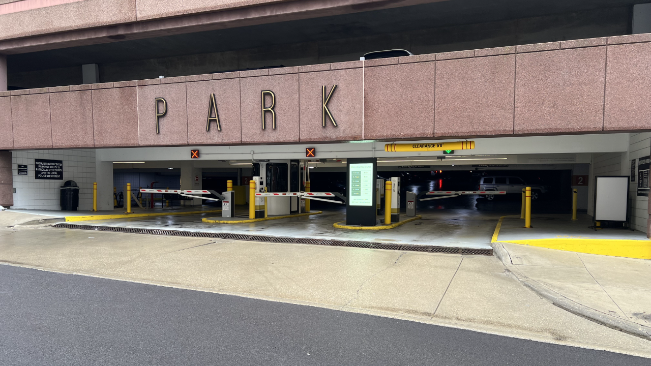 LAZ Parking - Huntington Center Garage