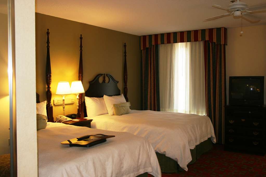 Hampton Inn Canton Image