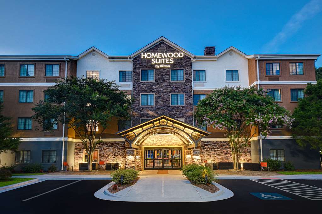 Homewood Suites by Hilton Yorktown Newport News Logo