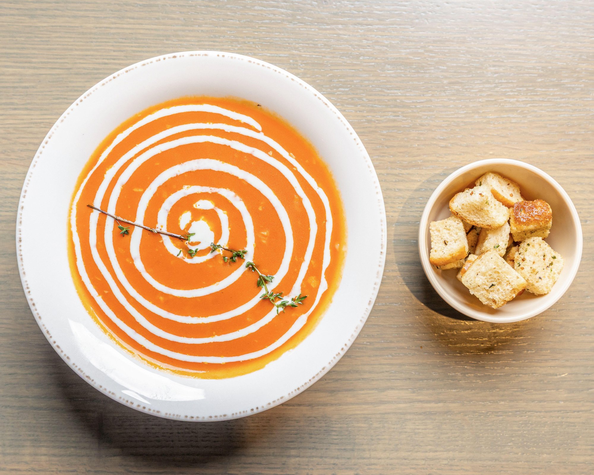 Burnt Garlic Tomato Soup