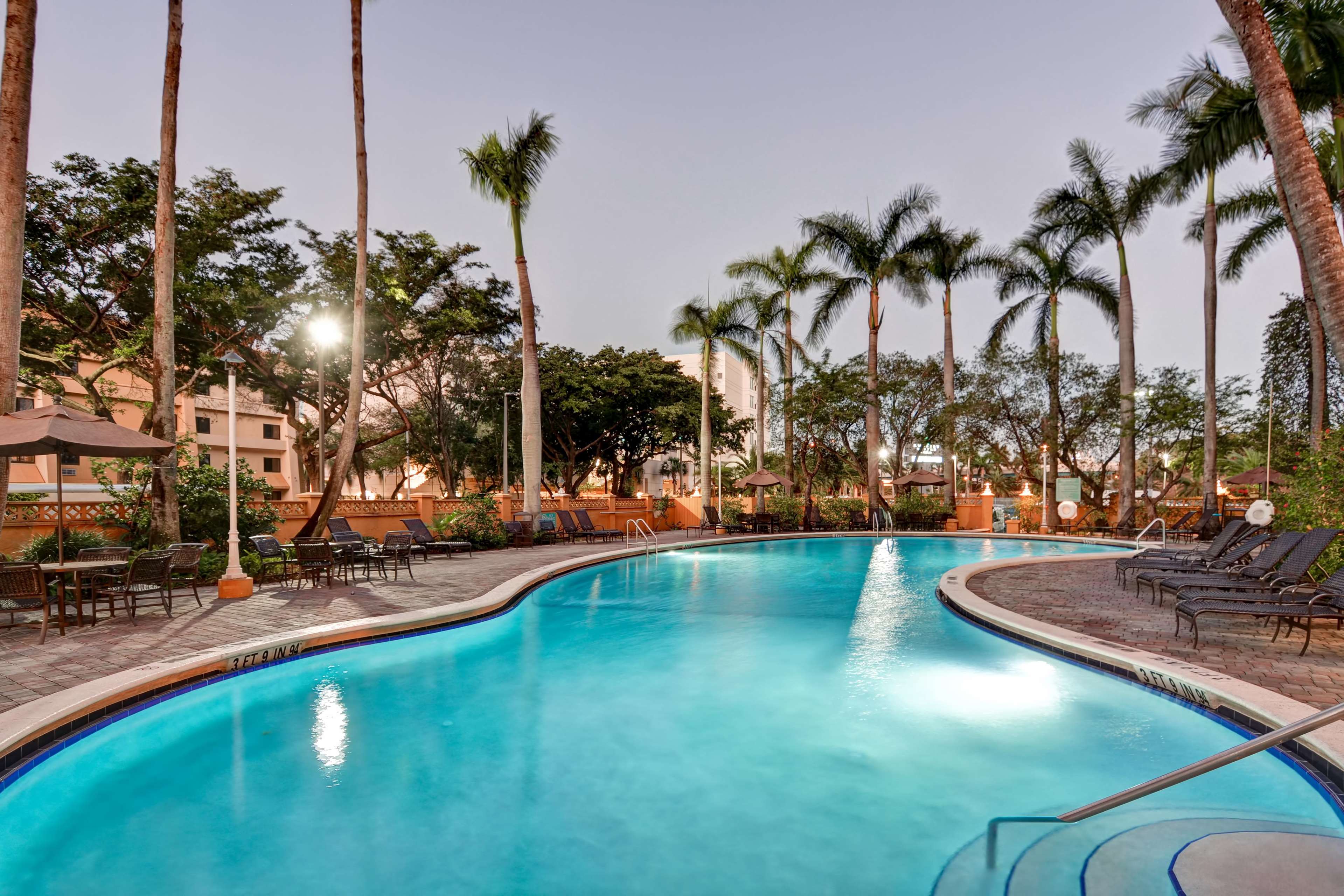 Embassy Suites by Hilton Miami International Airport Photo