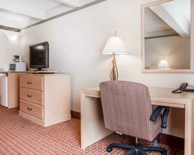 Images Quality Inn Lake of the Ozarks