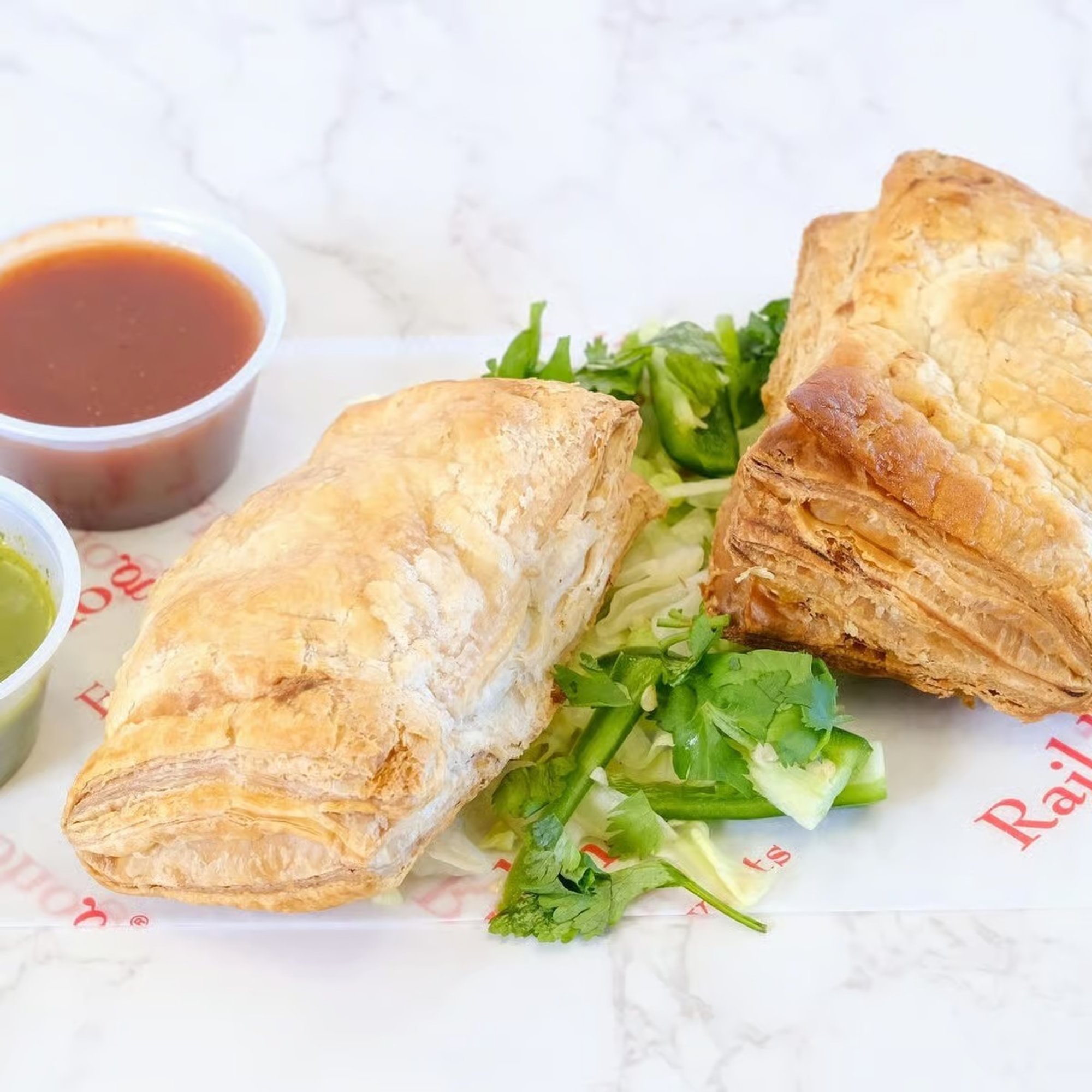 Vegetable Puff Pastry (2 Pieces)