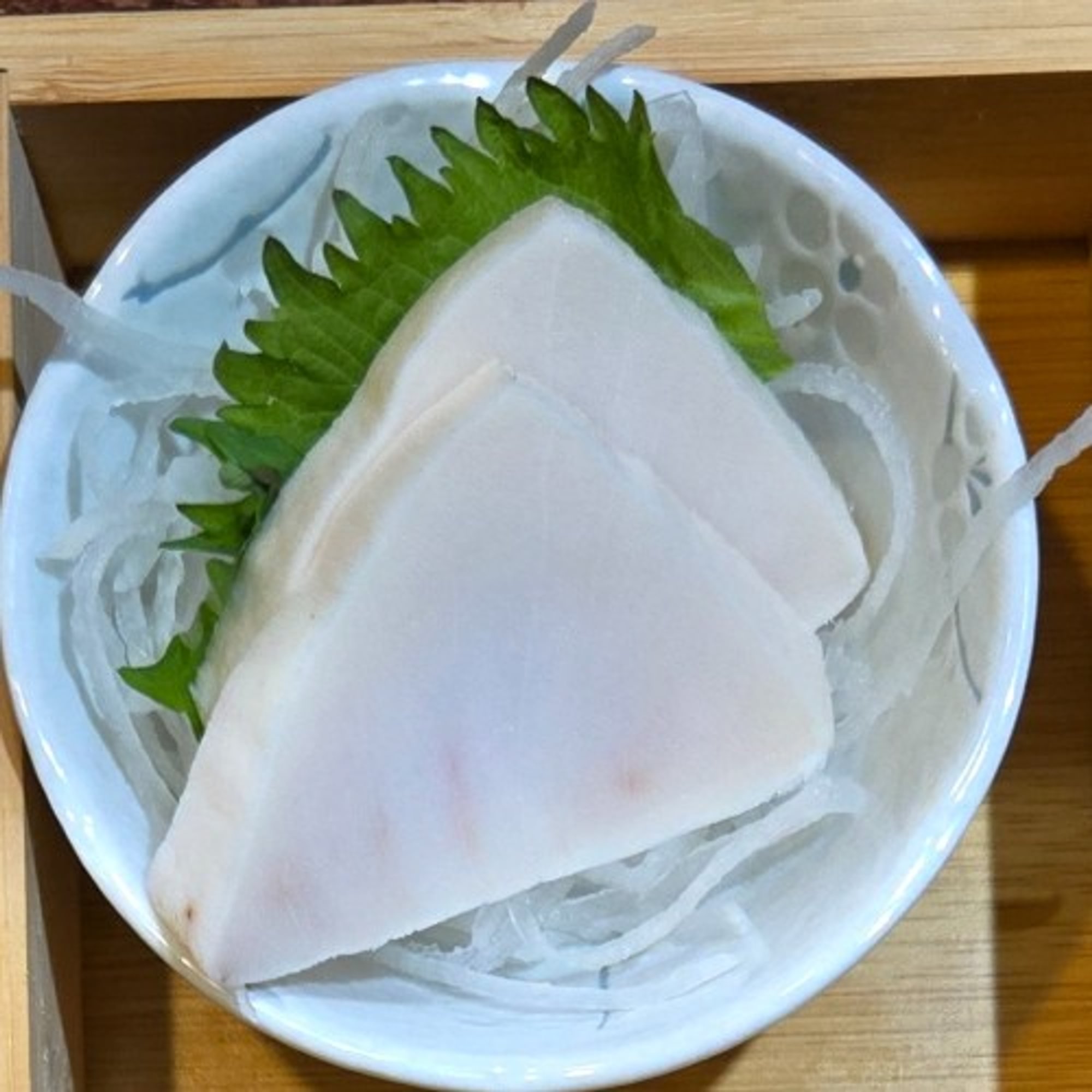 Escolar Sashimi (AP)