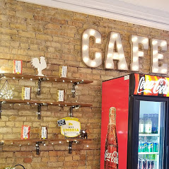 Tag's Cafe Evanston Photo