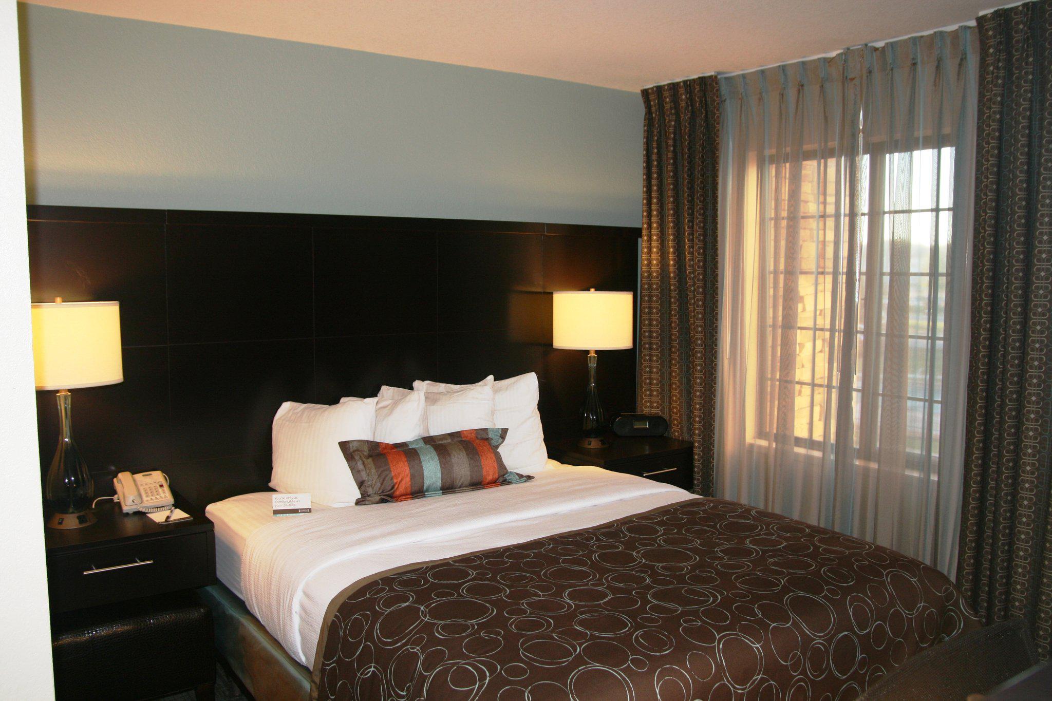 Staybridge Suites Tulsa-Woodland Hills Photo