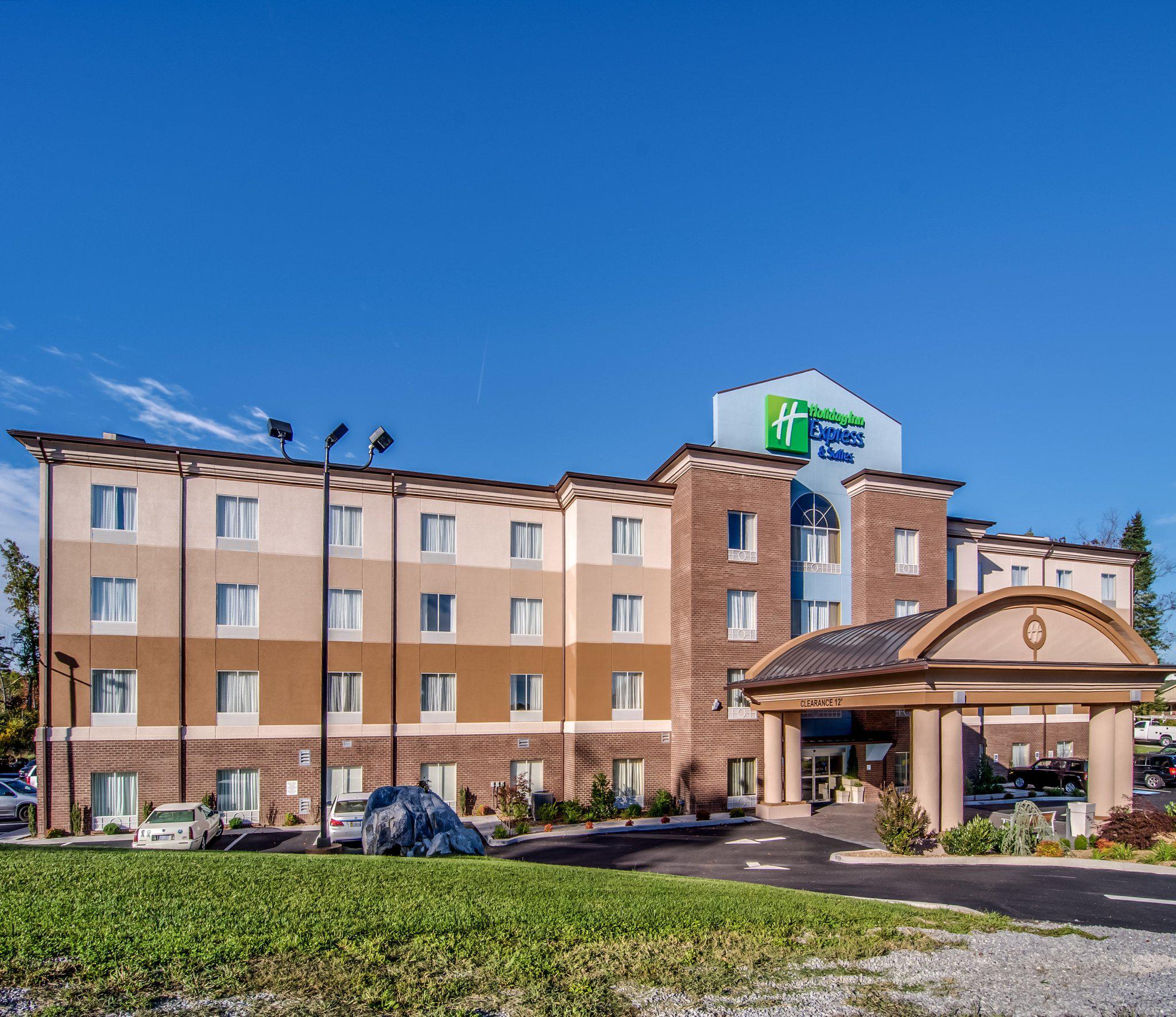 Holiday Inn Express & Suites Wytheville Photo