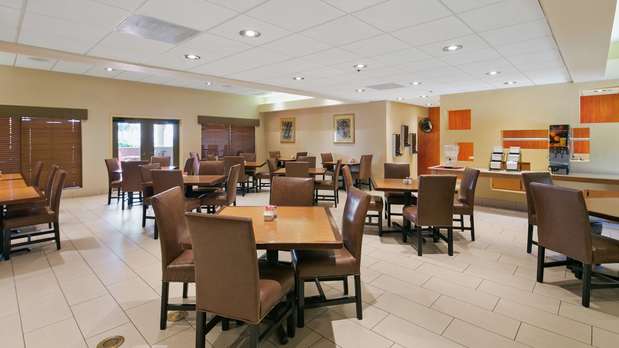 Images Best Western Plus Scottsdale Thunderbird Suites