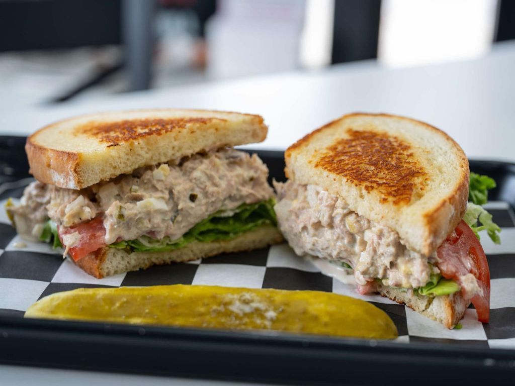 TUNA SANDWICH
