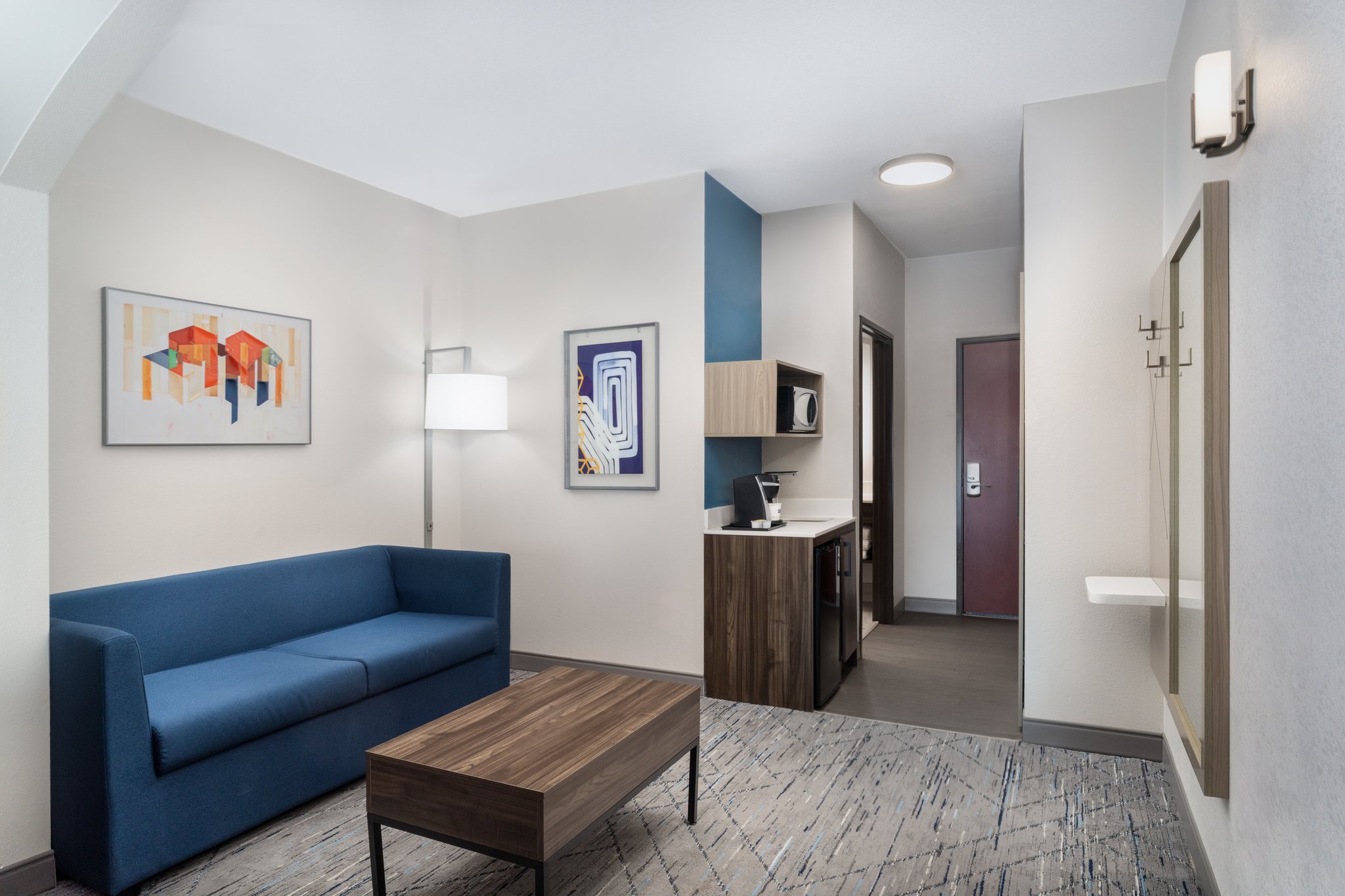 Holiday Inn Express & Suites Pratt by IHG Image