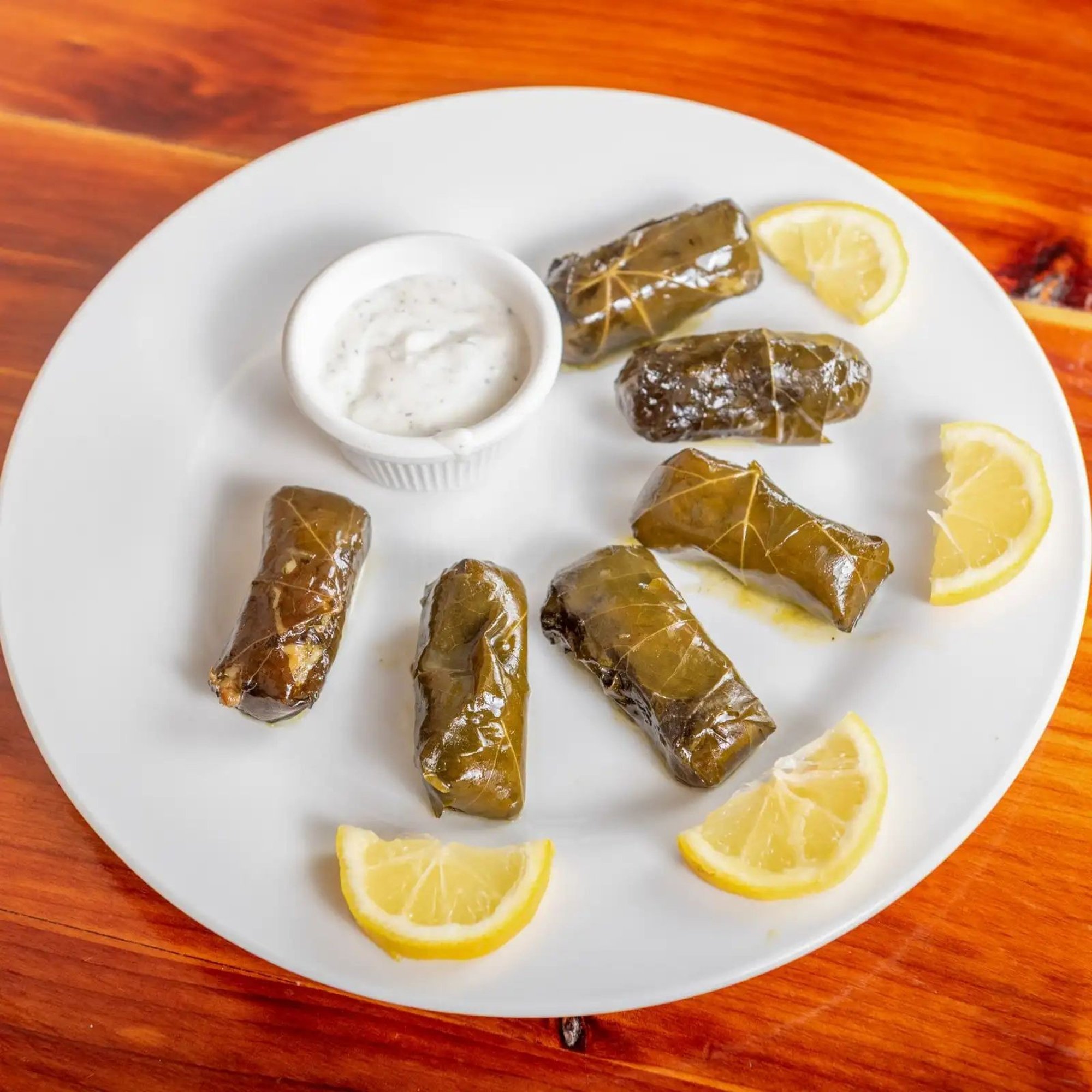 6 Stuffed Grape Leaves (Dulma)