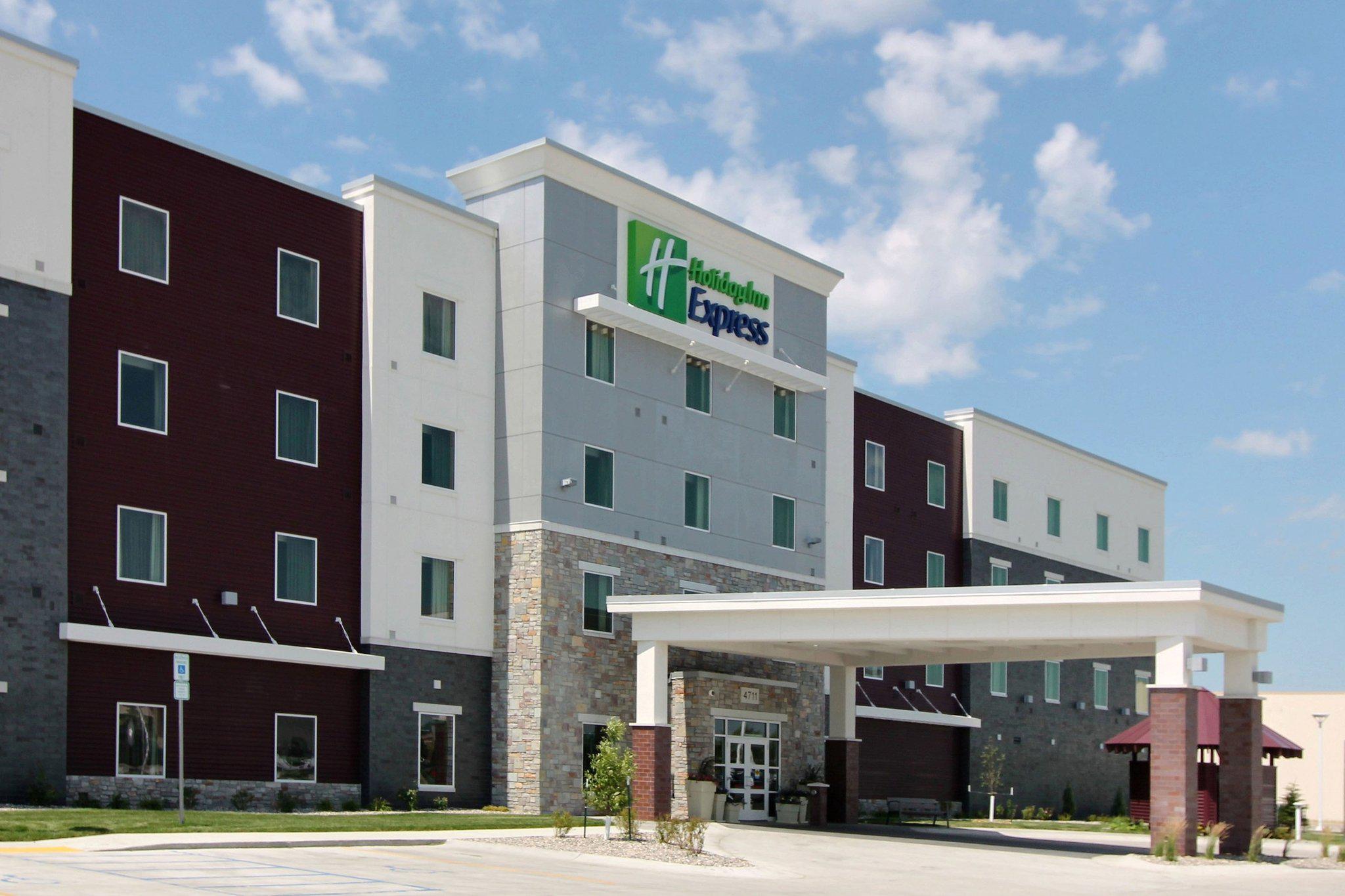 Holiday Inn Express Fargo SW - I-94 Medical Center Photo