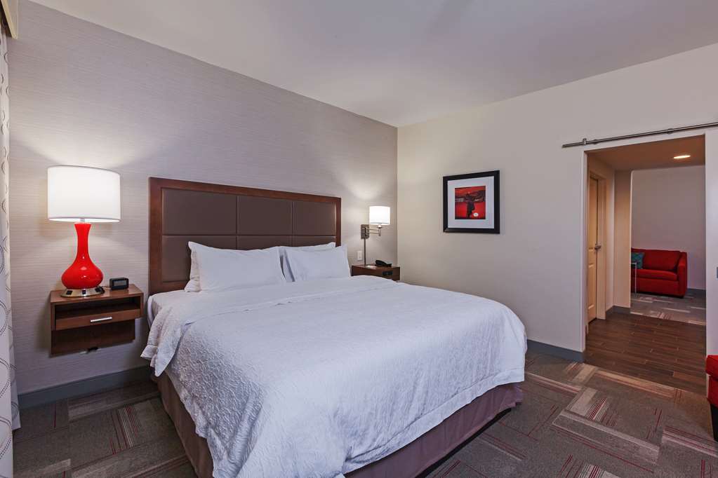 Hampton Inn & Suites Claremore Image