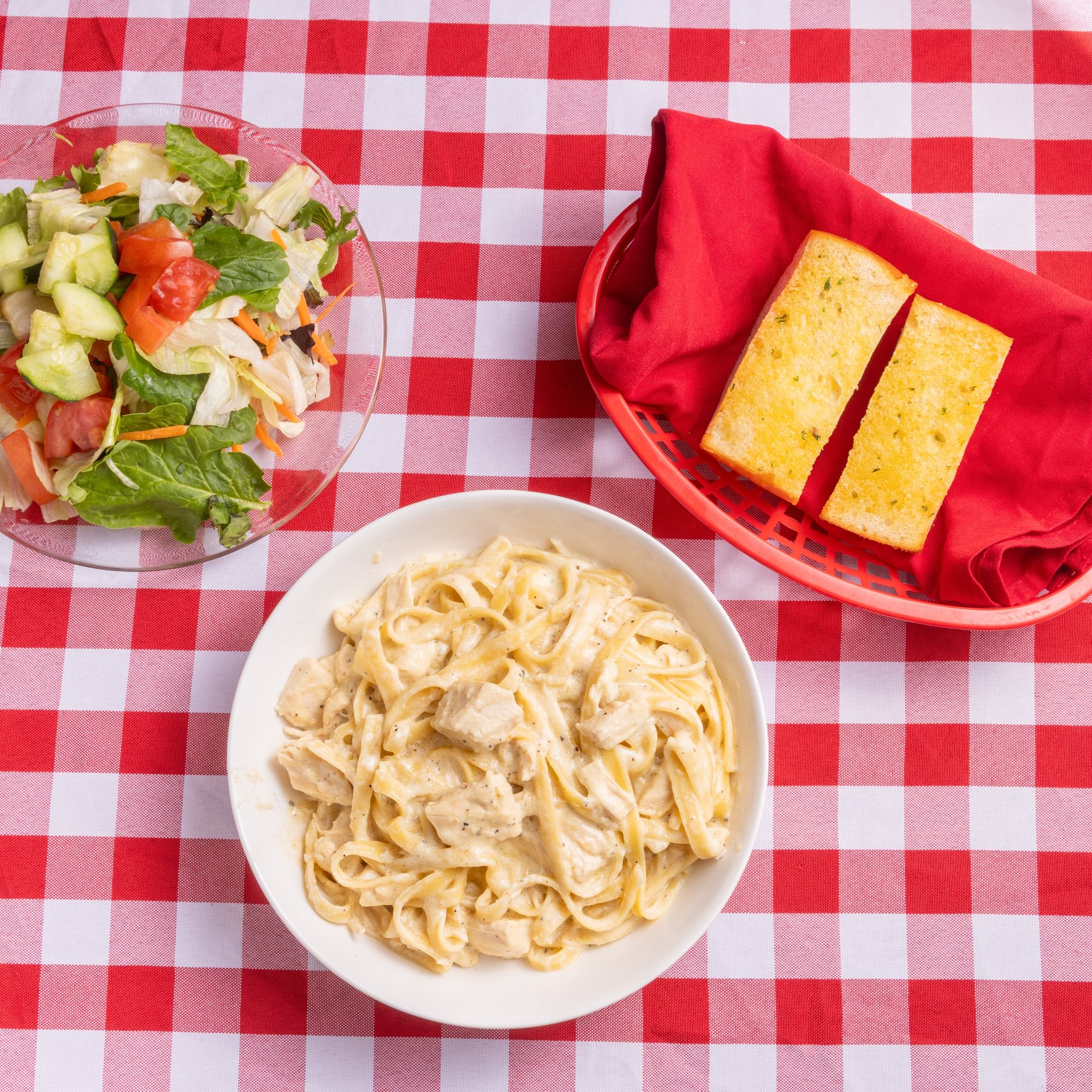 Chicken Fettuccine Alfredo Dinner