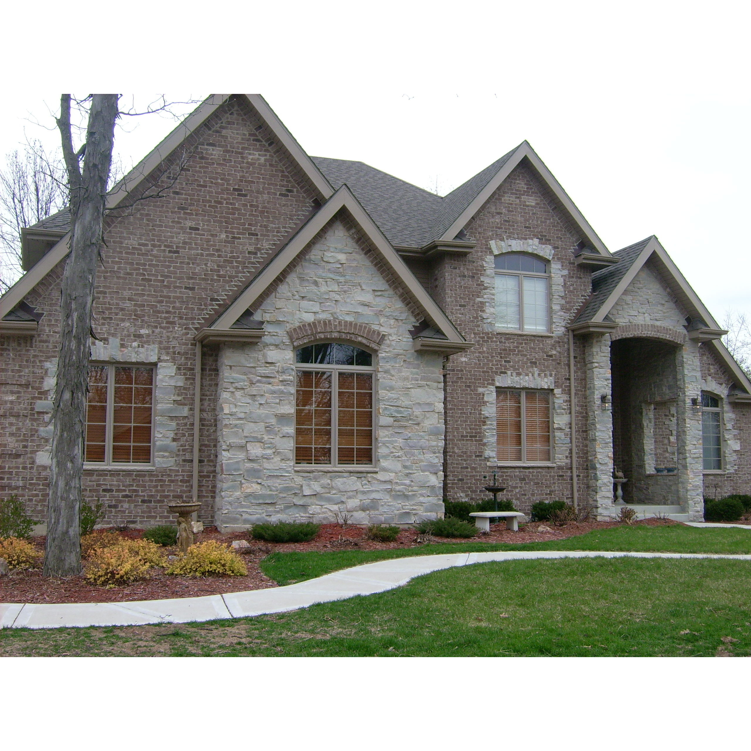 Borrelli Homes, Inc. Logo