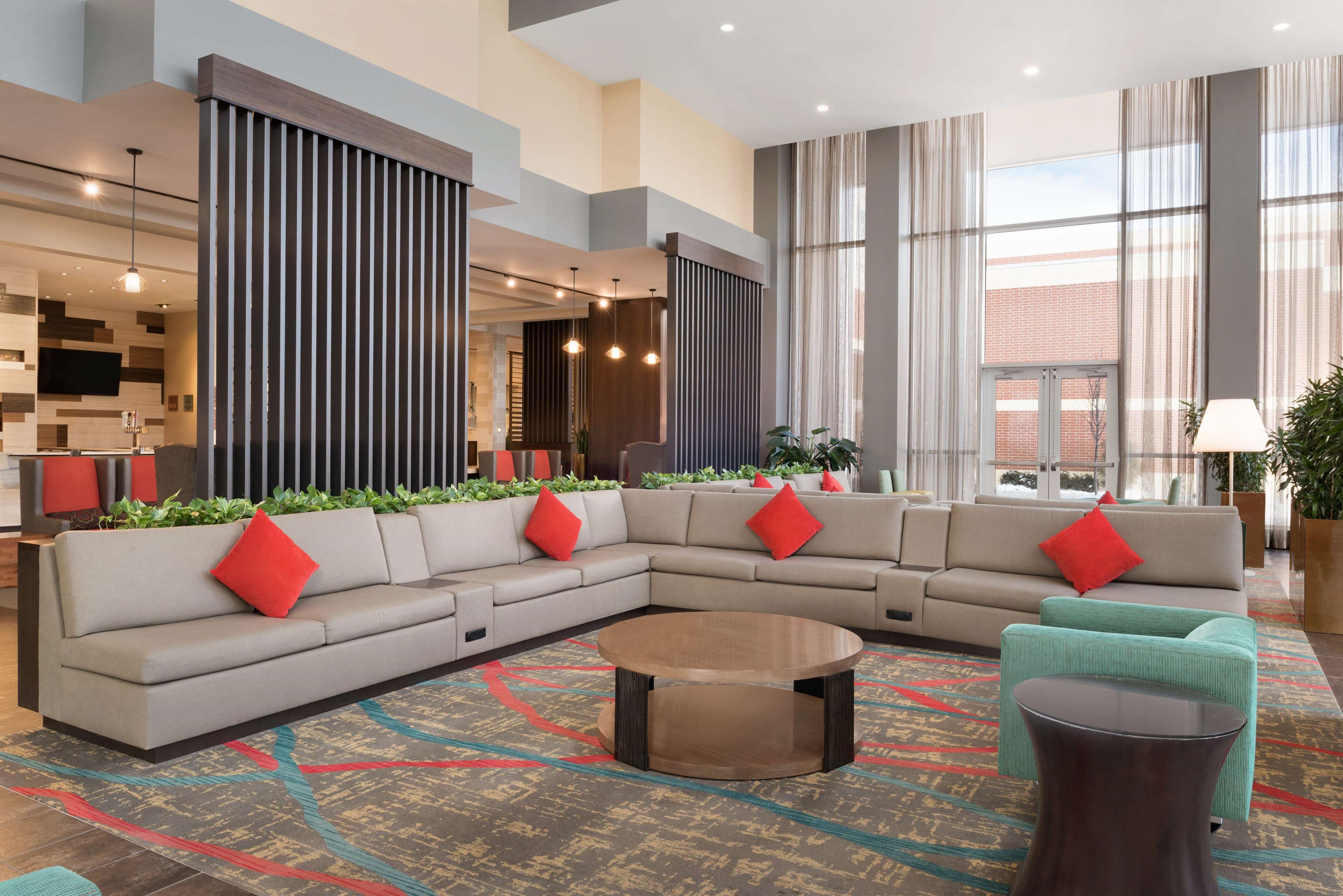 Embassy Suites by Hilton Chicago Naperville Photo