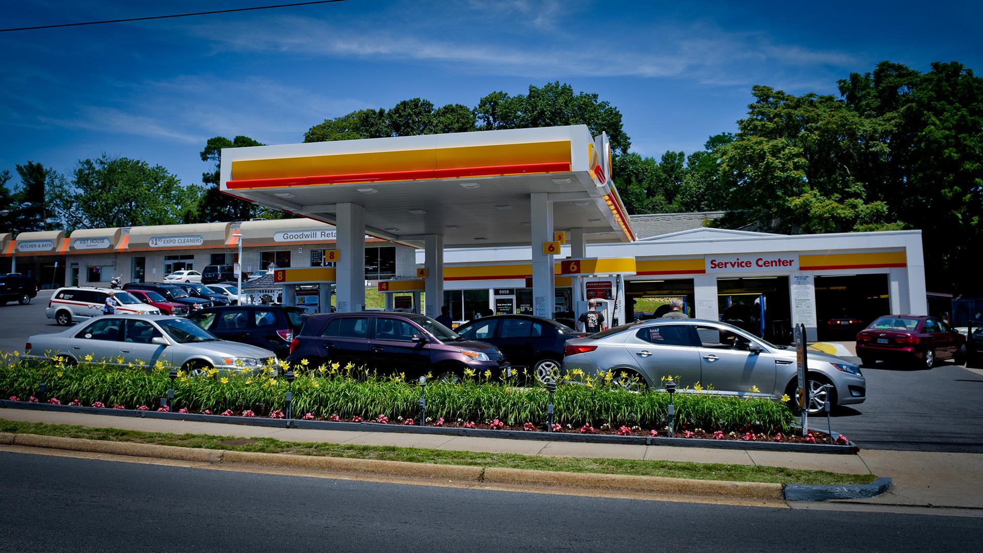 Main Street Shell Photo