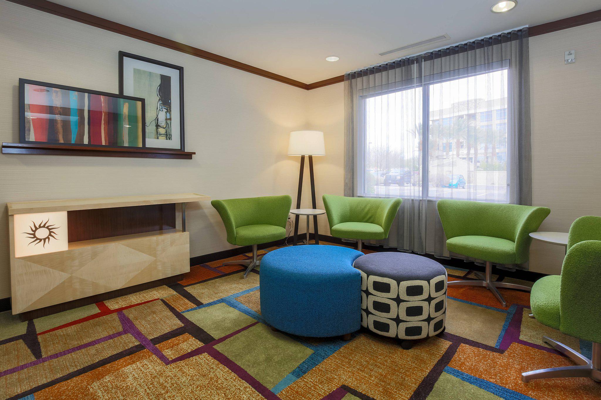 Fairfield Inn & Suites by Marriott Las Vegas South Photo