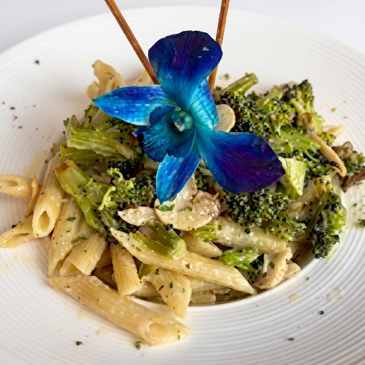 Penne & Broccoli