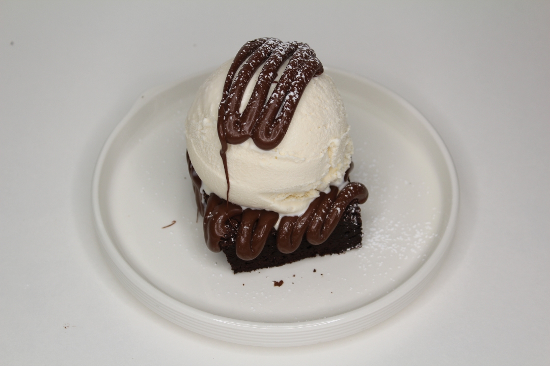 FUDGE BROWNIE