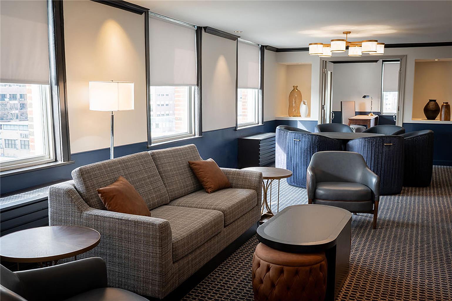 Hilton Orrington/Evanston Image