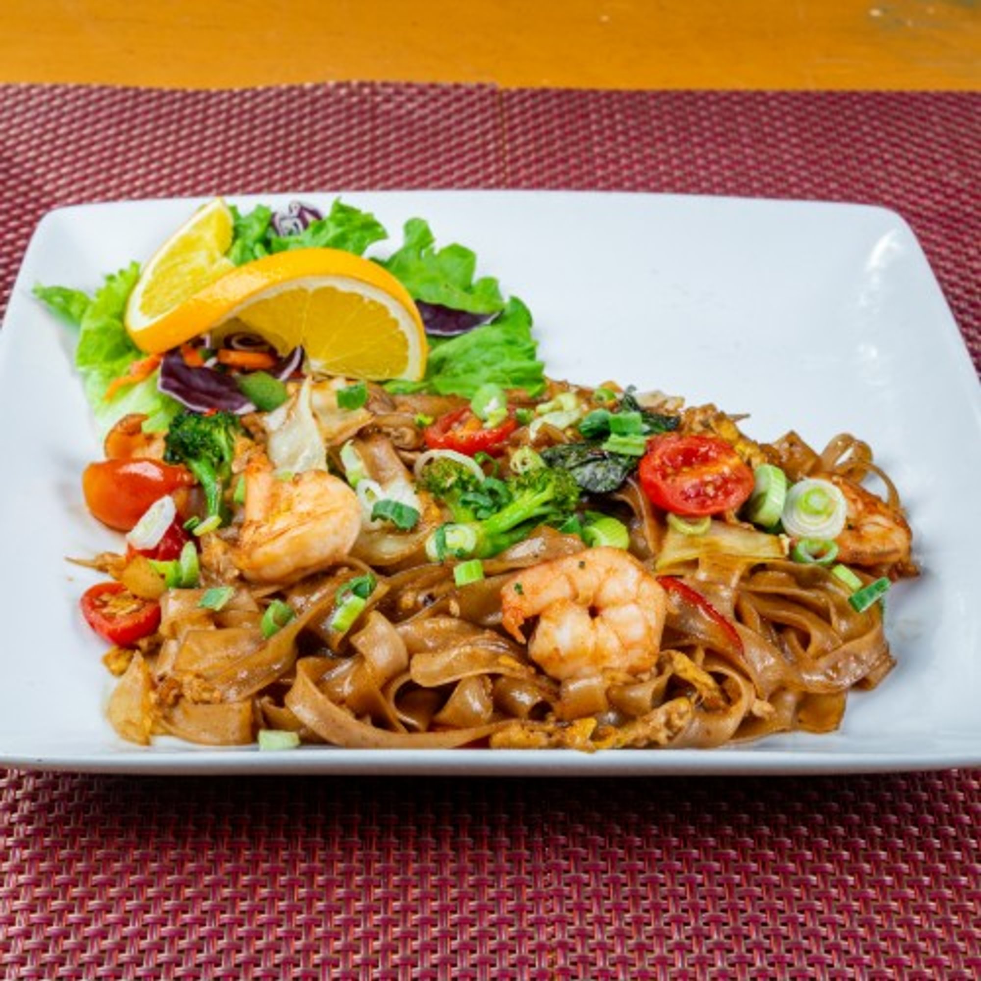 Pim's Shrimp Drunken Noodle