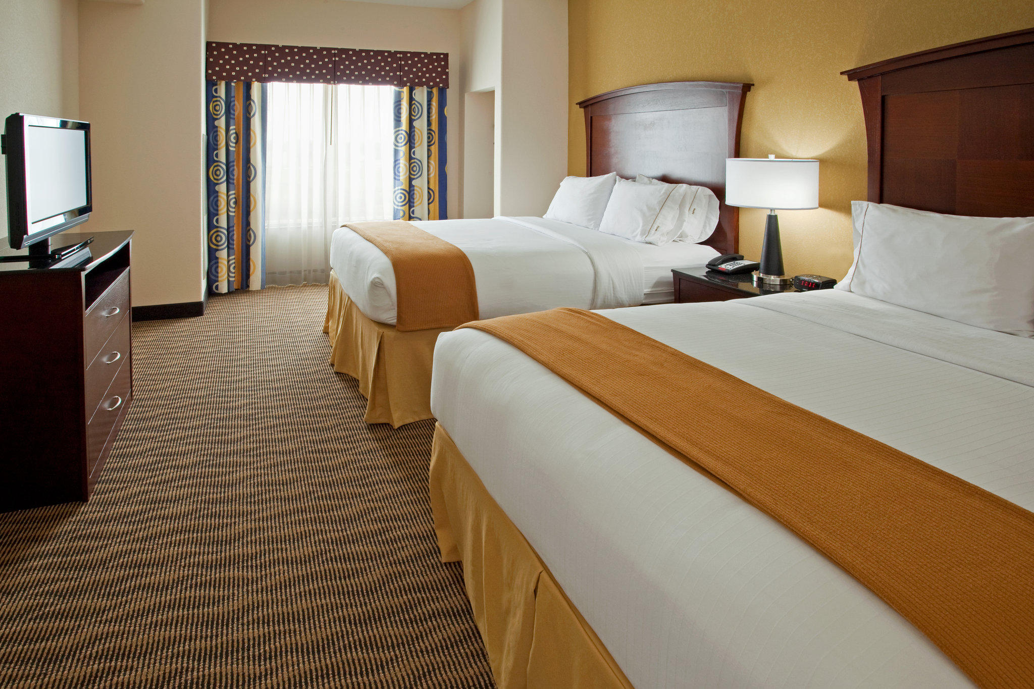 Holiday Inn Express & Suites Austin South-Buda Photo