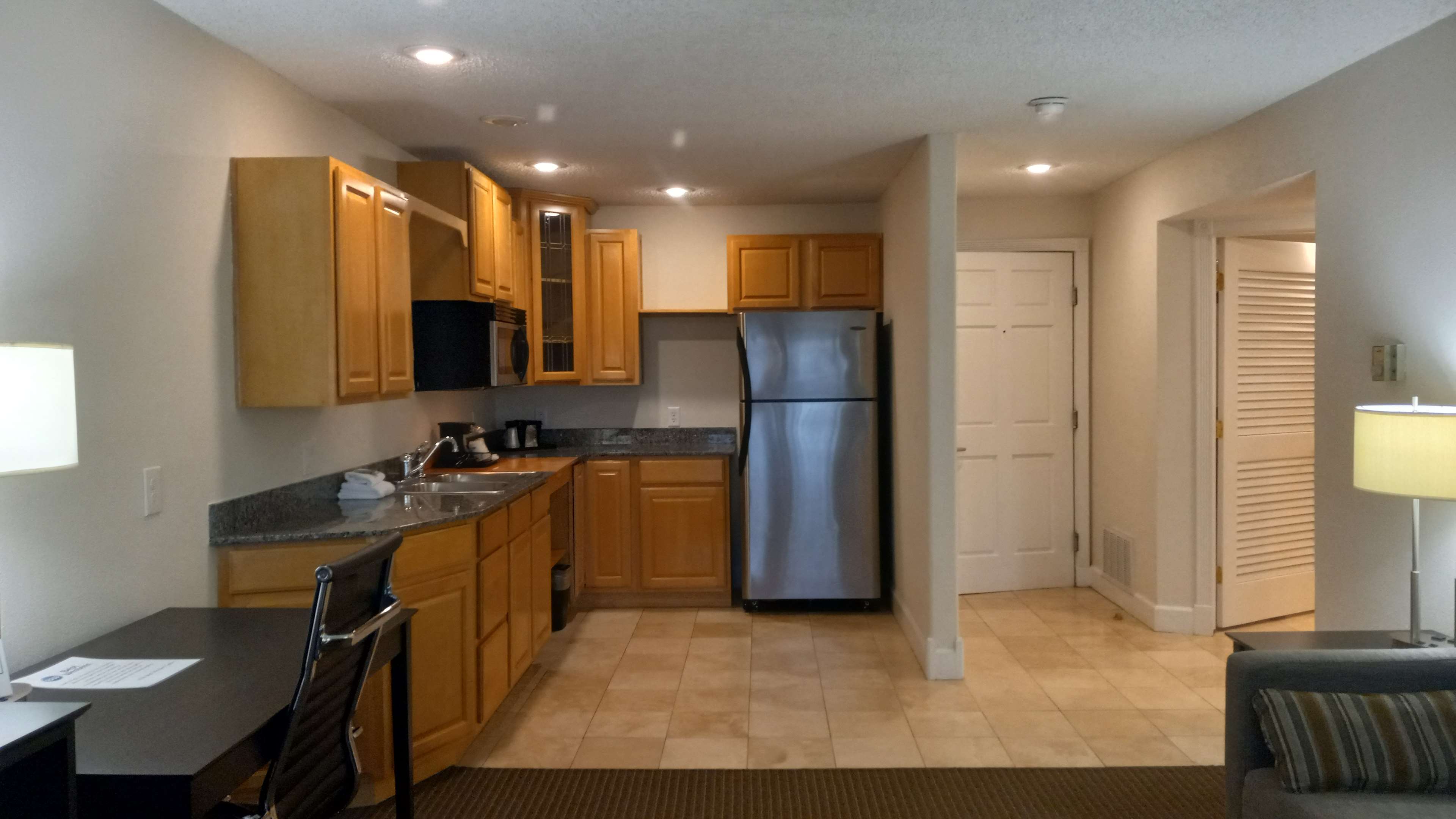 King Whirlpool Suite